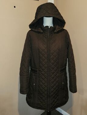 Women’s Quilted Hooded Coat in Brown